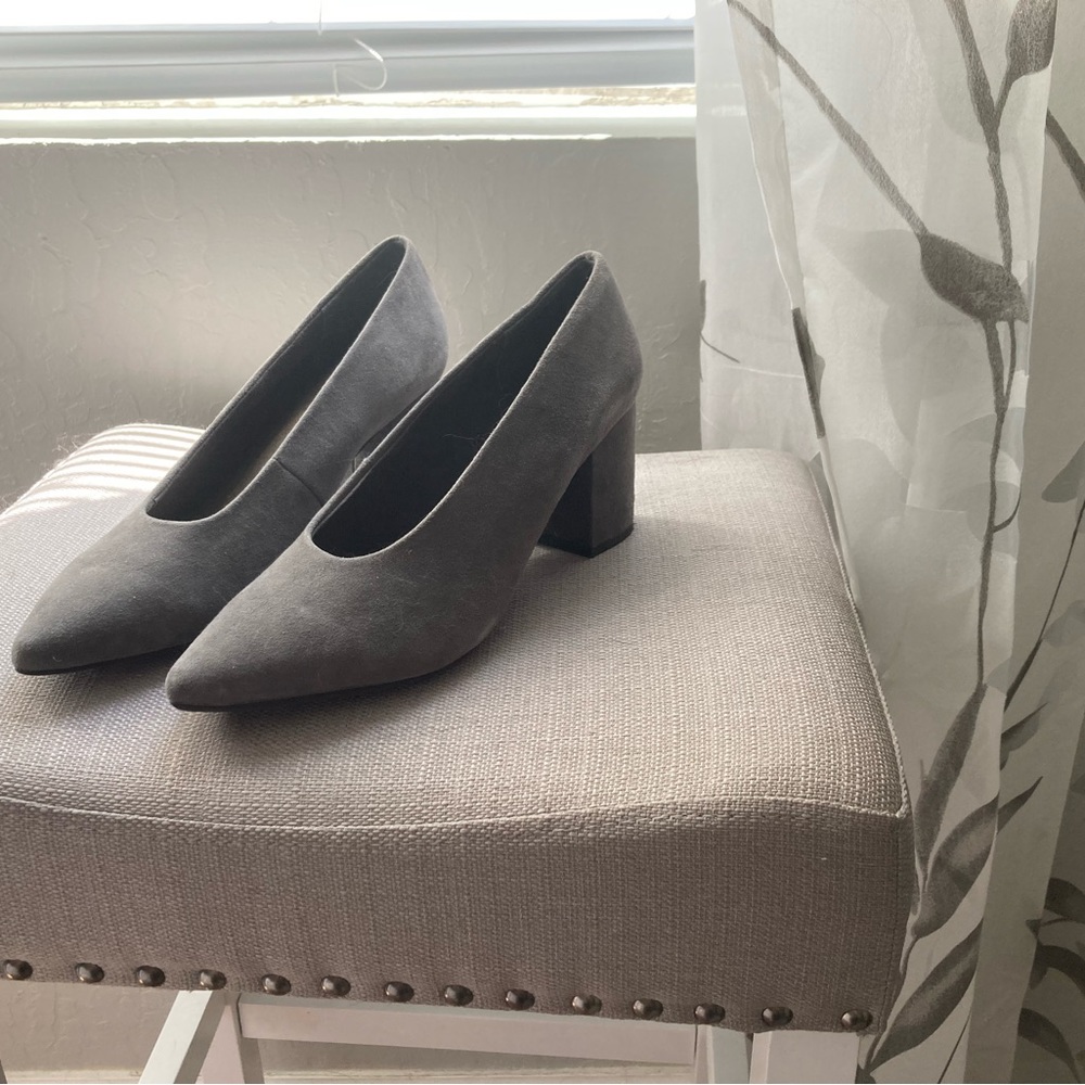 Seychelles gray suede pumps, size 7.5